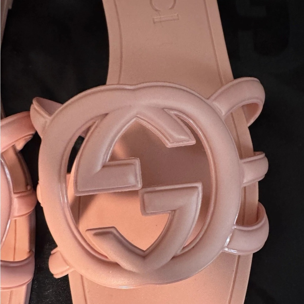 Gucci Interlocking Pink Slide Sandals - image 4
